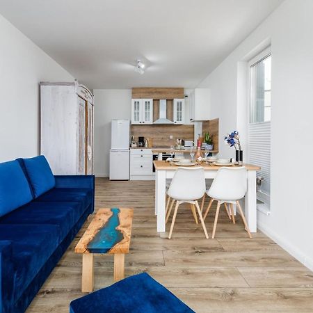Green Square Apartment With Balcony Swinoujscie By Noclegi Renters Exteriör bild