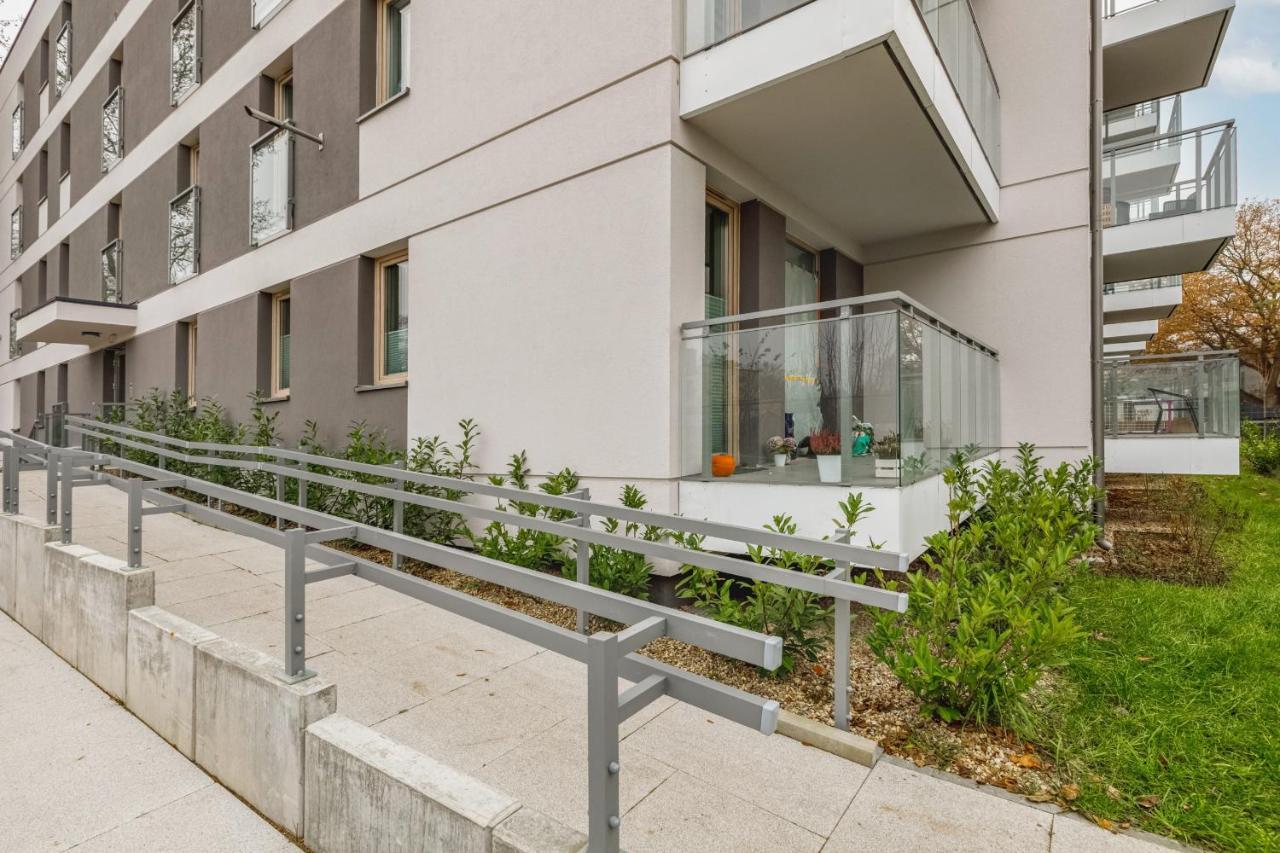 Green Square Apartment With Balcony Swinoujscie By Noclegi Renters Exteriör bild