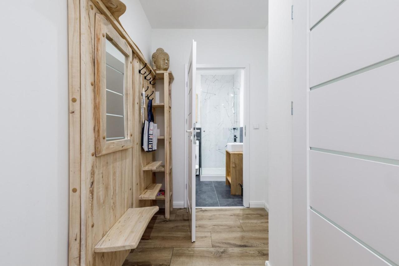 Green Square Apartment With Balcony Swinoujscie By Noclegi Renters Exteriör bild