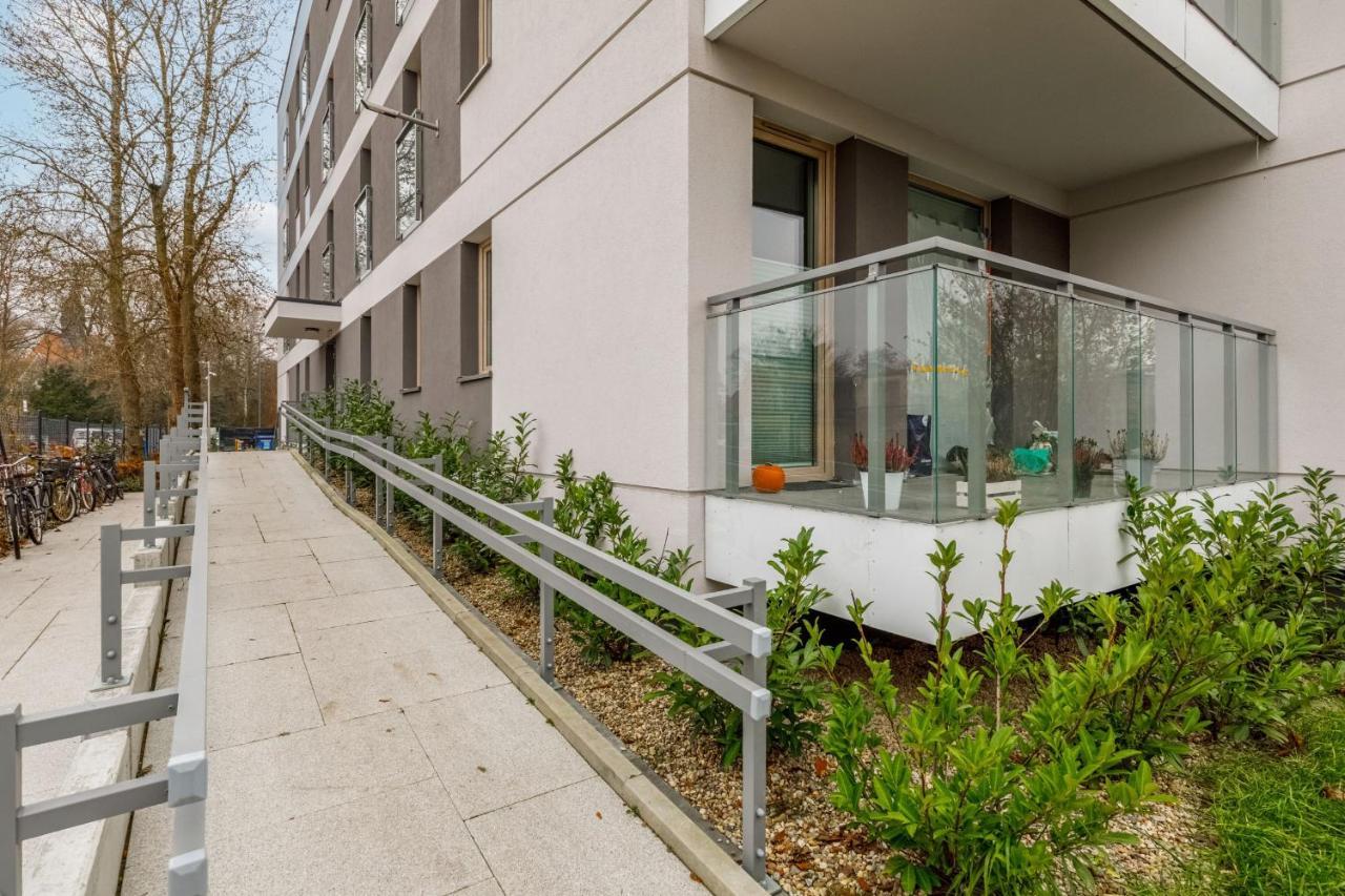 Green Square Apartment With Balcony Swinoujscie By Noclegi Renters Exteriör bild